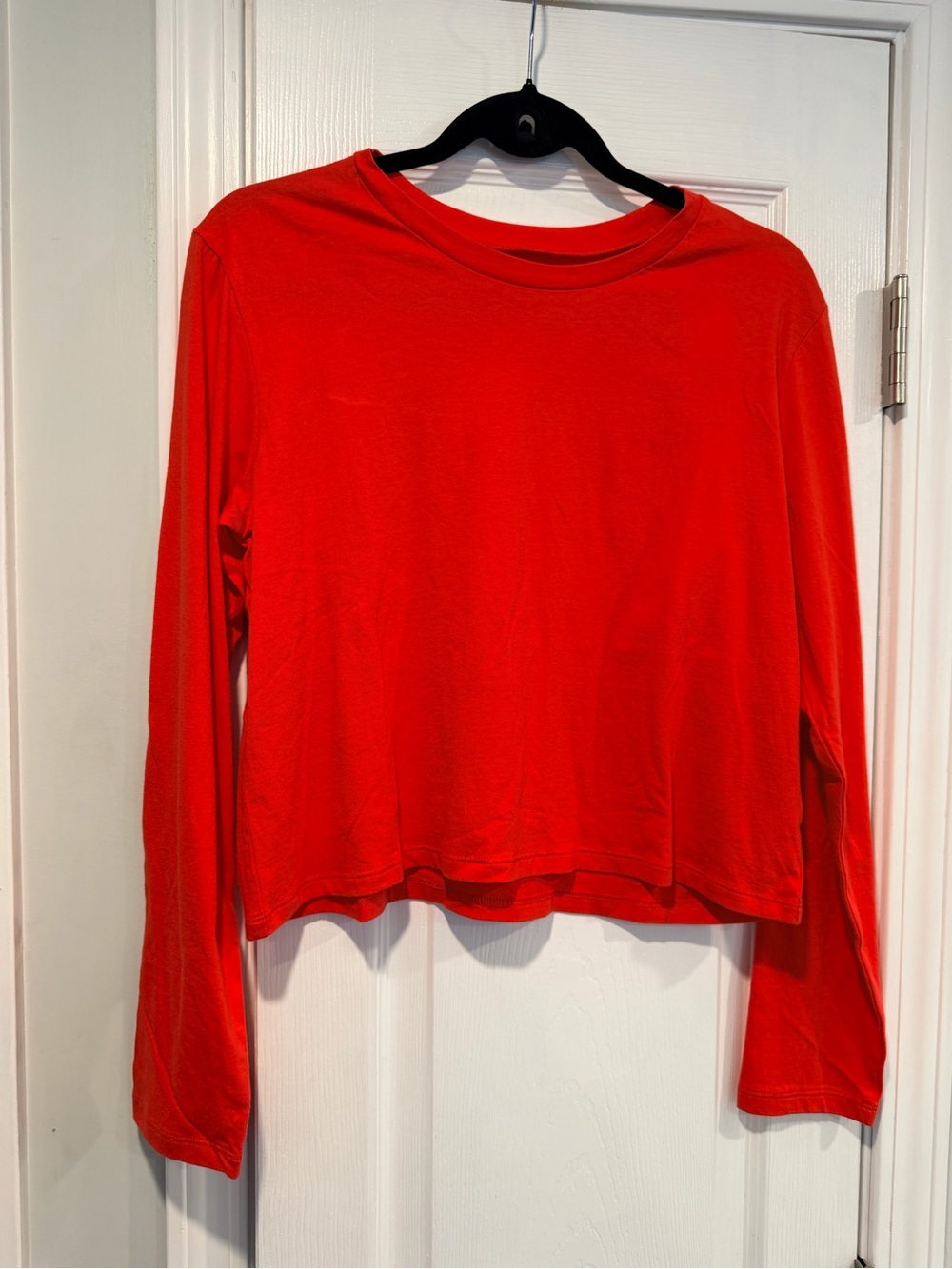NWT Wild Fable Size L Red Long Sleeve Cropped Crew Neck 100% Cotton T Shirt